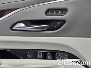 Cadillac Escalade, 2023 — миниатюра 5