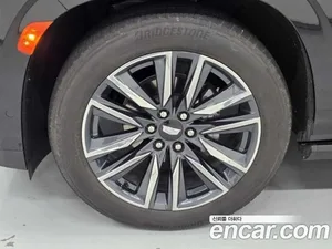 Cadillac Escalade, 2023 — миниатюра 10