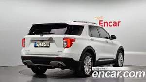 Ford Explorer, 2022 — миниатюра 2
