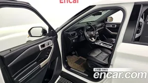 Ford Explorer, 2022 — миниатюра 10