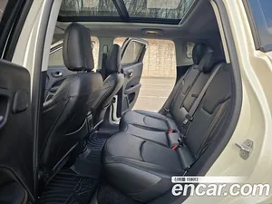 Jeep Compass, 2019 — миниатюра 10