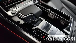 Audi Q8, 2023 — миниатюра 9
