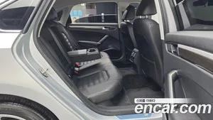 Volkswagen Passat, 2018 — миниатюра 12