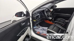 Kia Stonic, 2017 — миниатюра 10