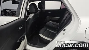 Kia Stonic, 2017 — миниатюра 11