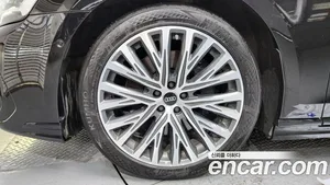 Audi A8, 2022 — миниатюра 5