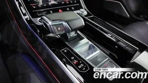 Audi A8, 2022 — миниатюра 9