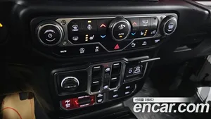 Jeep Gladiator, 2023 — миниатюра 18