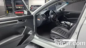 Volkswagen Passat, 2018 — миниатюра 10
