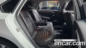 Volkswagen Passat, 2018 — миниатюра 12