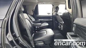 Ford Expedition, 2021 — миниатюра 12