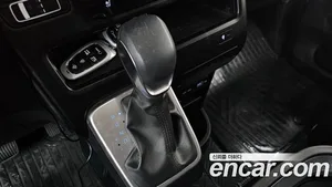 Hyundai Staria, 2023 — миниатюра 9