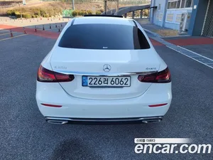 Mercedes-Benz E-Class, 2022 — миниатюра 4