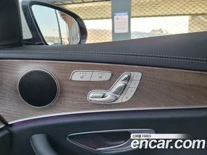 Mercedes-Benz E-Class, 2022 — миниатюра 15