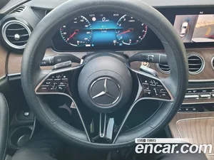 Mercedes-Benz E-Class, 2022 — миниатюра 19