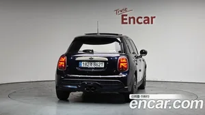 Mini Cooper, 2023 — миниатюра 3