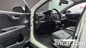 Kia Stonic, 2018 — миниатюра 11