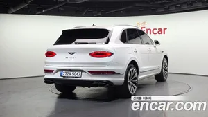Bentley Bentayga, 2022 — миниатюра 2
