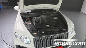 Bentley Bentayga, 2022 — миниатюра 6
