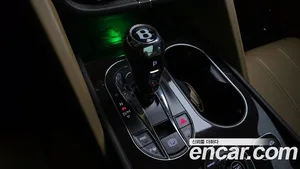 Bentley Bentayga, 2022 — миниатюра 9