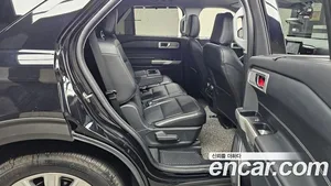Ford Explorer, 2021 — миниатюра 12