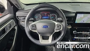 Ford Explorer, 2021 — миниатюра 13