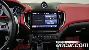 Maserati Ghibli, 2022 — миниатюра 15