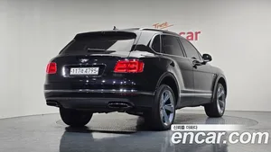 Bentley Bentayga, 2018 — миниатюра 2