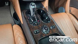Bentley Bentayga, 2018 — миниатюра 9