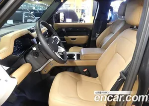 Land Rover Defender, 2025 — миниатюра 10