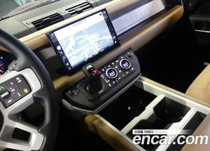 Land Rover Defender, 2025 — миниатюра 13