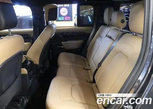 Land Rover Defender, 2025 — миниатюра 17
