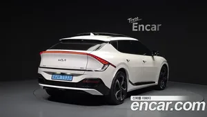 Kia EV6, 2023 — миниатюра 2
