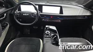 Kia EV6, 2023 — миниатюра 7