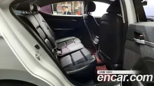 Hyundai Avante, 2016 — миниатюра 12
