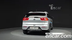 Kia Niro, 2016 — миниатюра 4