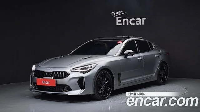 Kia Stinger, 2023 — фото автомобиля из Кореи
