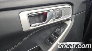 Ford Explorer, 2021 — миниатюра 17