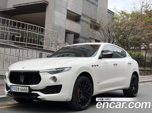 Maserati Levante, 2018 — фото автомобиля из Кореи