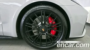 Porsche Panamera, 2025 — миниатюра 5