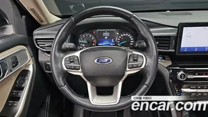 Ford Explorer, 2021 — миниатюра 13