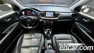 Kia Stonic, 2017 — миниатюра 7