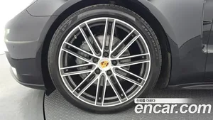 Porsche Panamera, 2018 — миниатюра 5