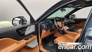 Lincoln Aviator, 2022 — миниатюра 10