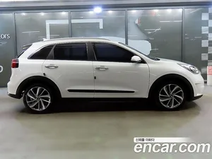 Kia Niro, 2017 — миниатюра 3