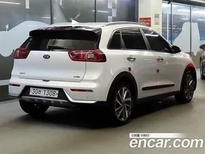 Kia Niro, 2017 — миниатюра 4