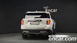 Ford Explorer, 2022 — миниатюра 4