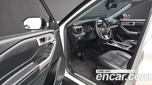 Ford Explorer, 2022 — миниатюра 11