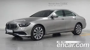 Mercedes-Benz E-Class, 2022 — миниатюра 1