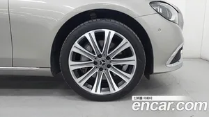 Mercedes-Benz E-Class, 2022 — миниатюра 5